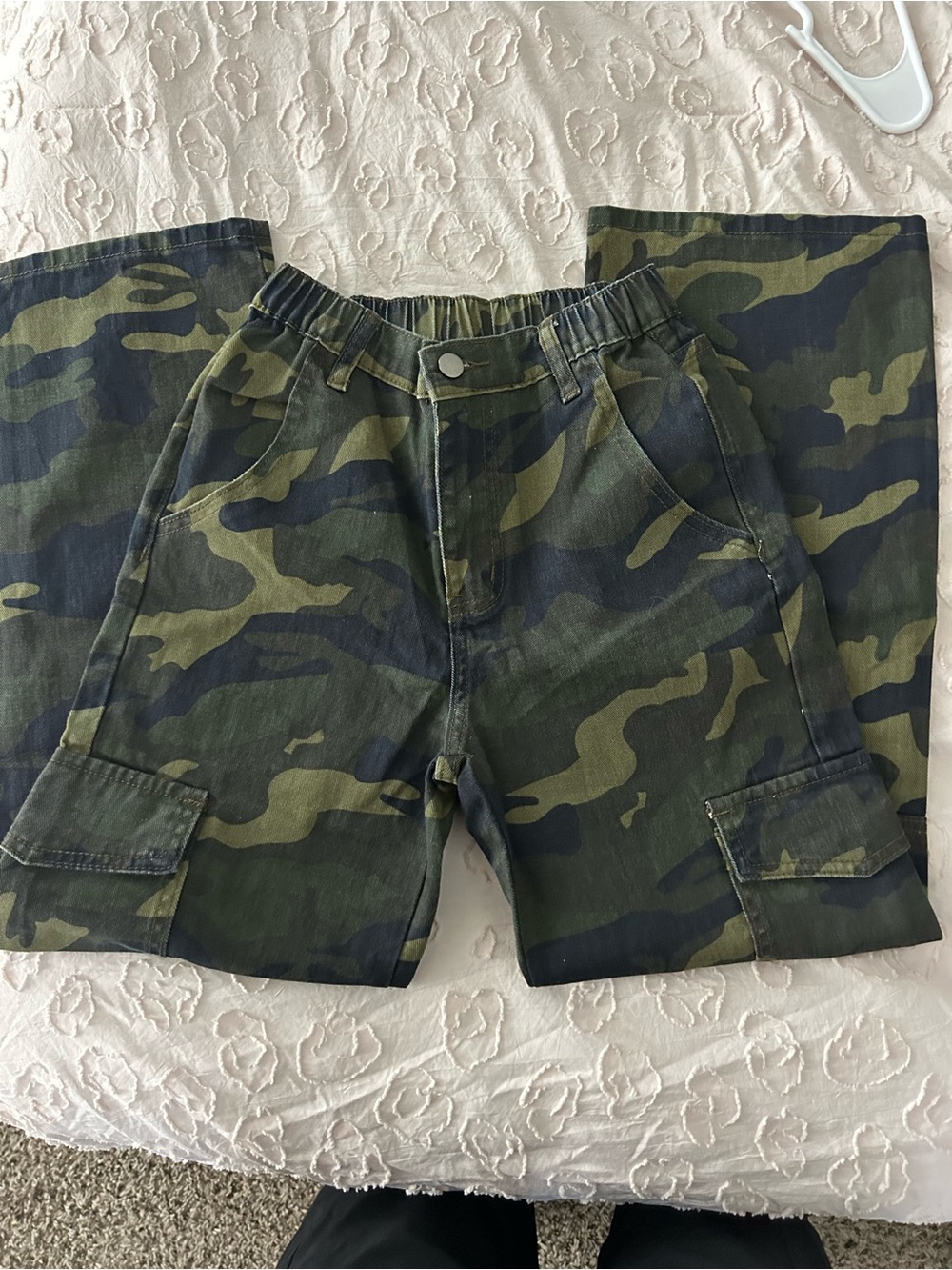camo cargo jeans